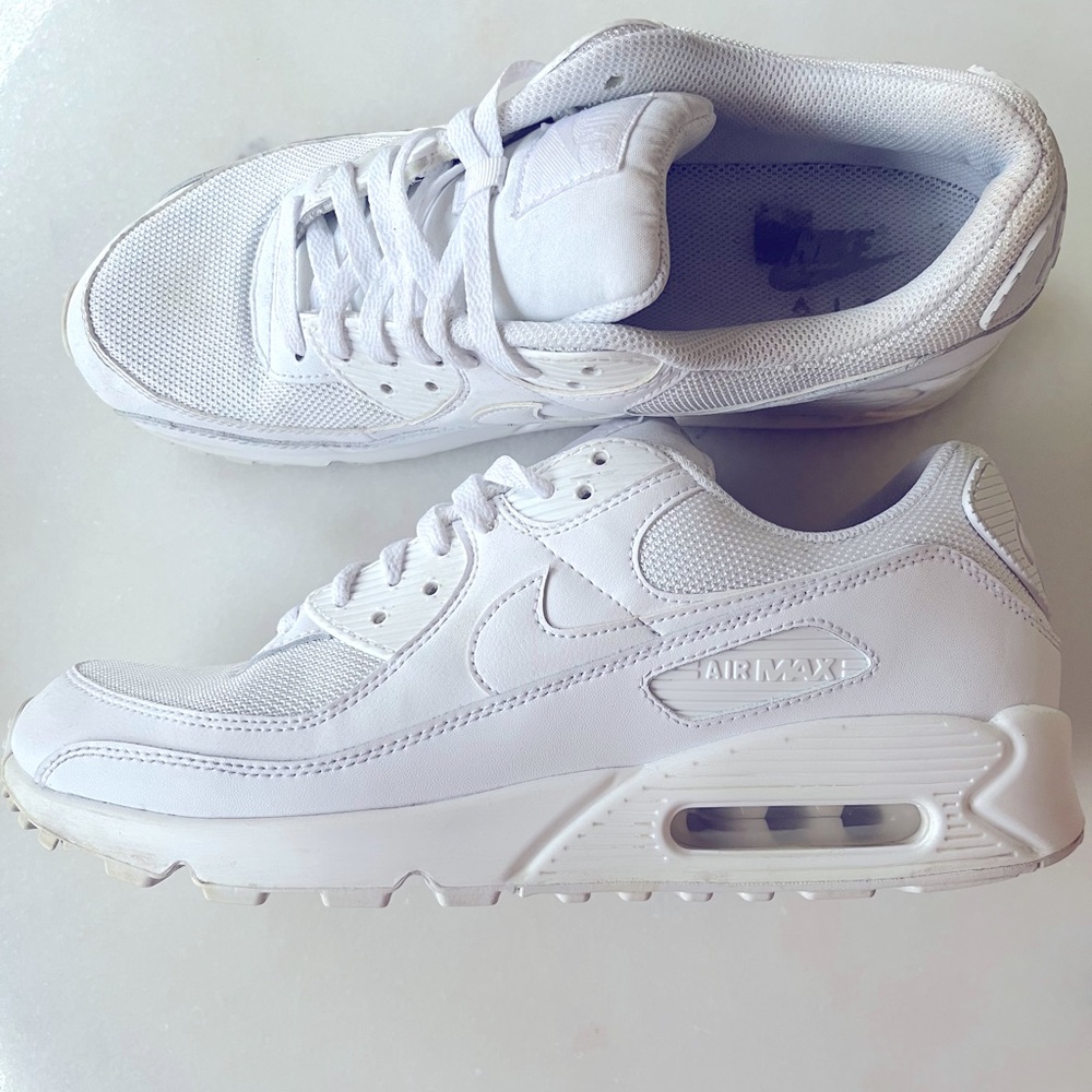 Nike AirMax Men’s US11.5 White GUC